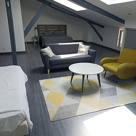 Le Coustalou Otel Livinhac-le-Haut Dış mekan fotoğraf