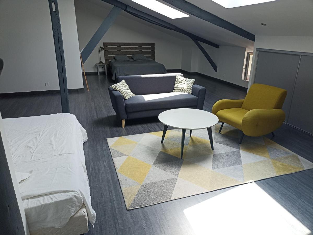 Le Coustalou Otel Livinhac-le-Haut Dış mekan fotoğraf