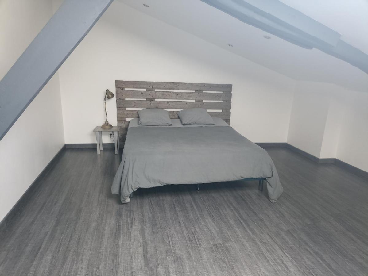 Le Coustalou Otel Livinhac-le-Haut Dış mekan fotoğraf