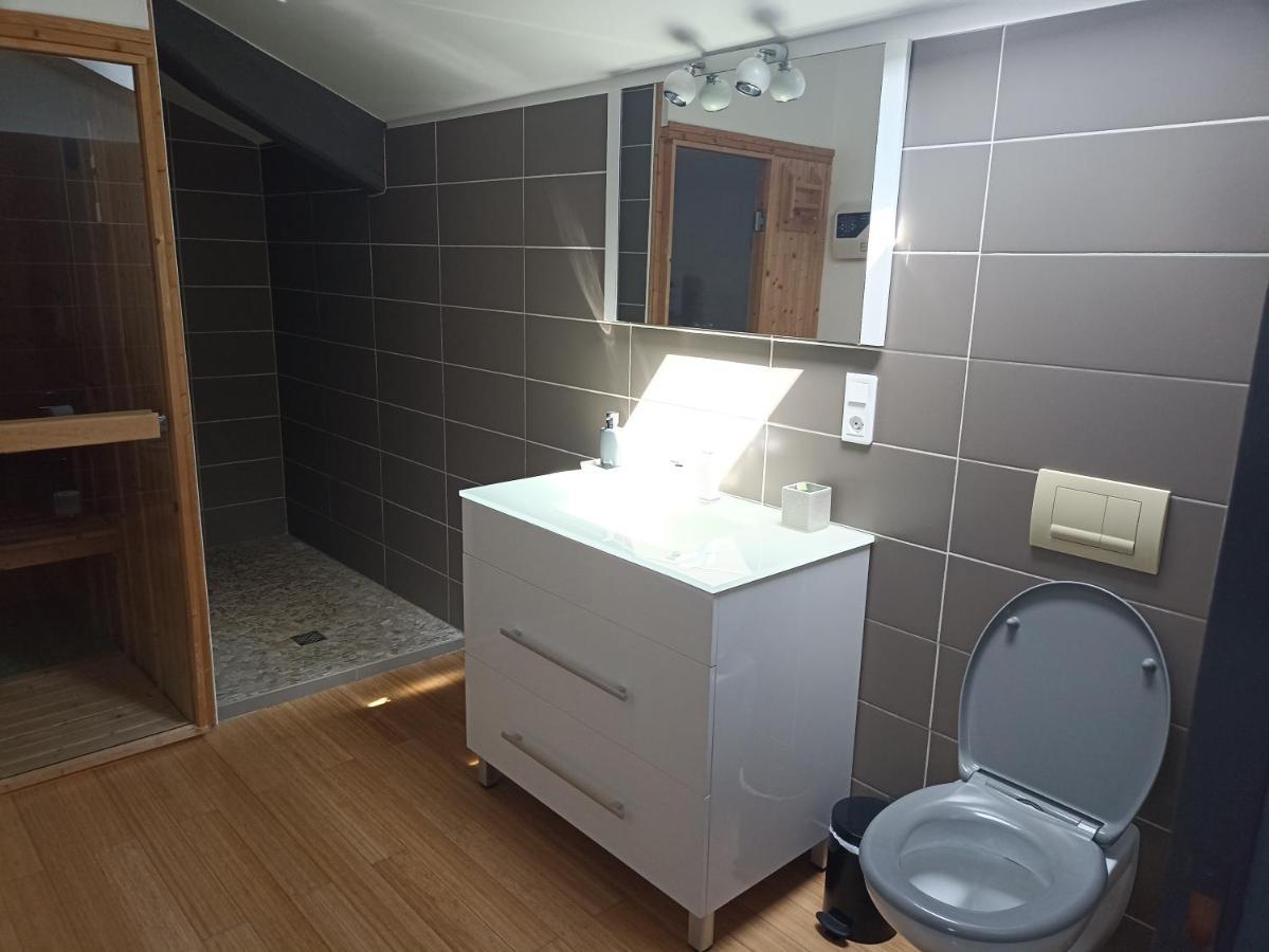 Le Coustalou Otel Livinhac-le-Haut Dış mekan fotoğraf