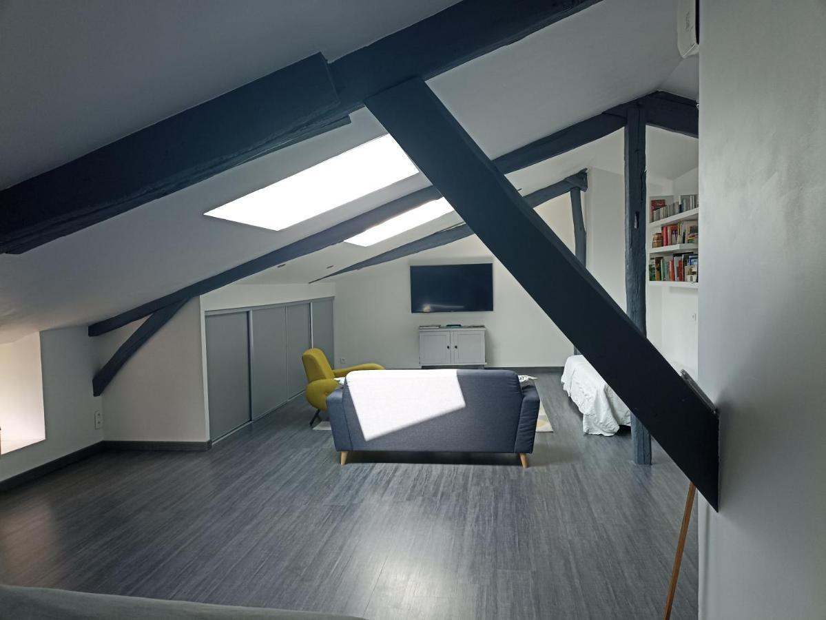 Le Coustalou Otel Livinhac-le-Haut Dış mekan fotoğraf