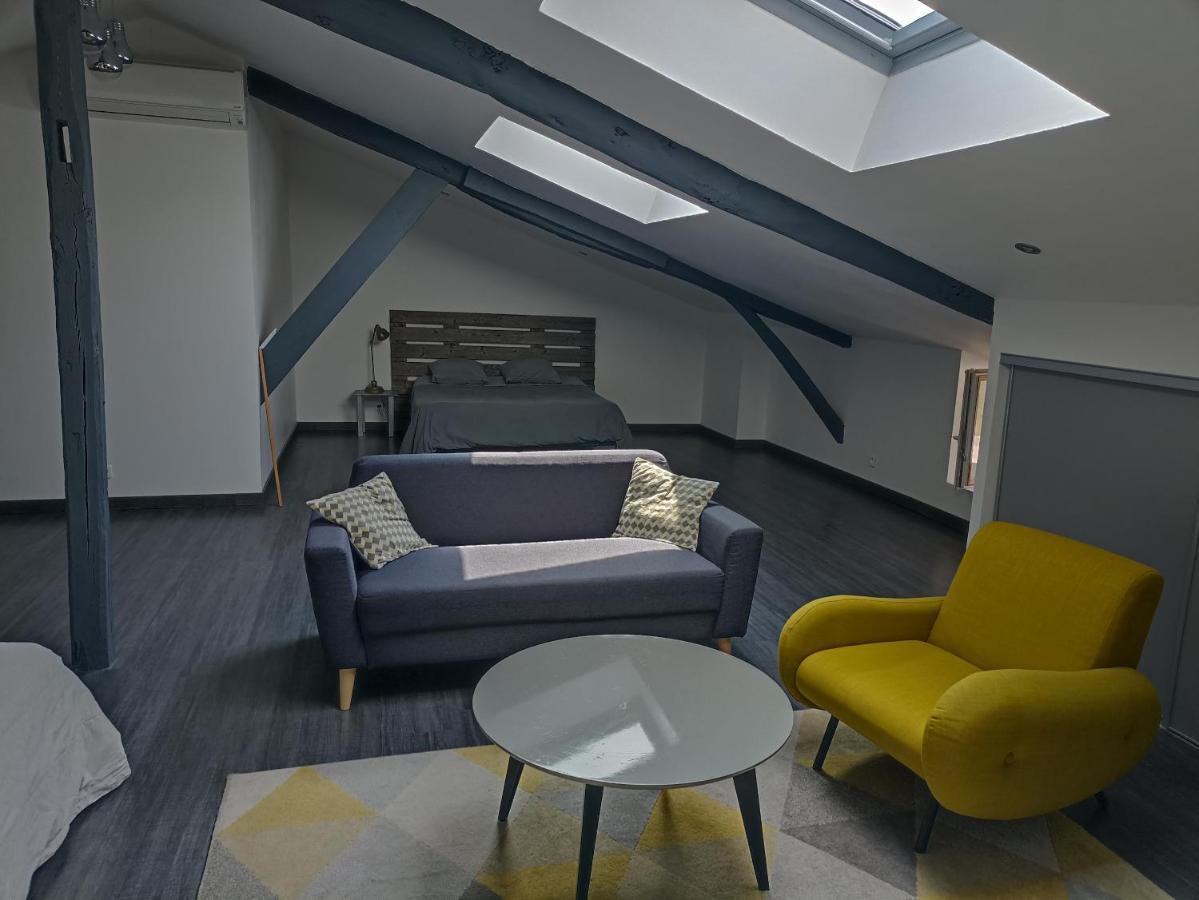 Le Coustalou Otel Livinhac-le-Haut Dış mekan fotoğraf