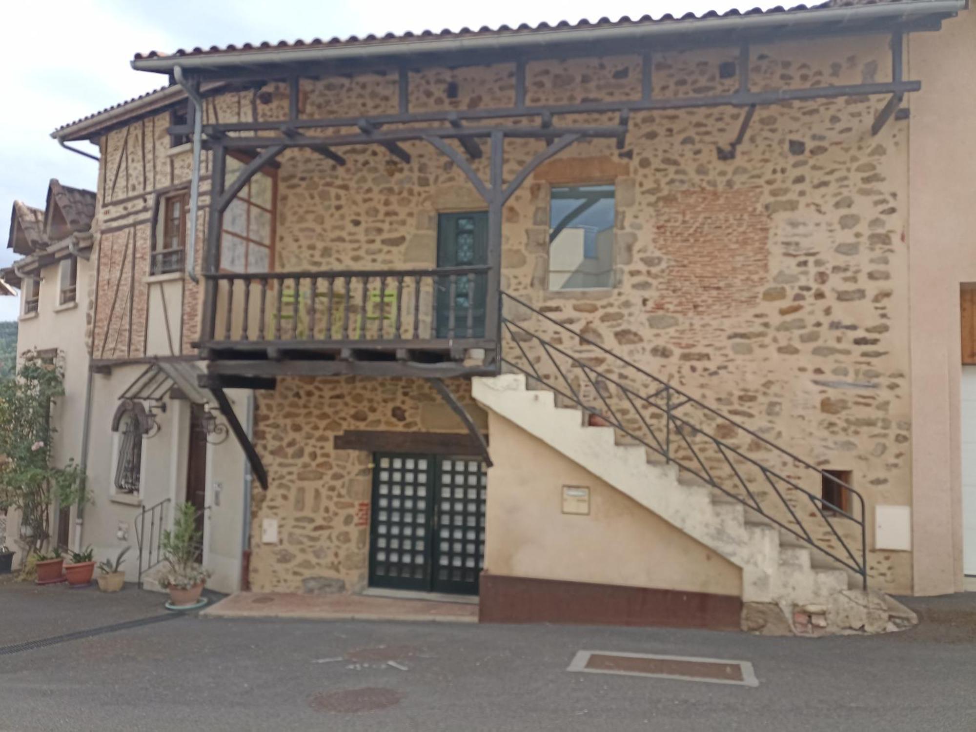 Le Coustalou Otel Livinhac-le-Haut Dış mekan fotoğraf